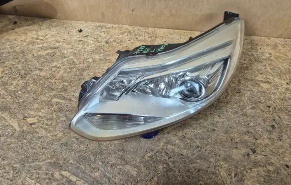 Ford Focus Headlight/headlamp