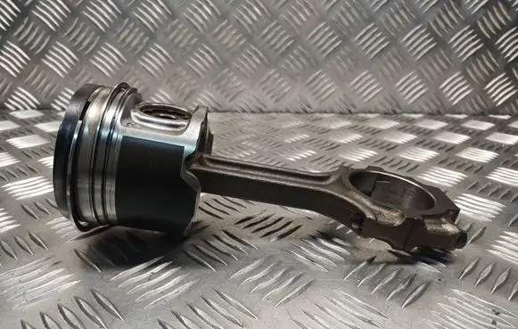 Alfa Romeo 147 Piston with connecting rod 