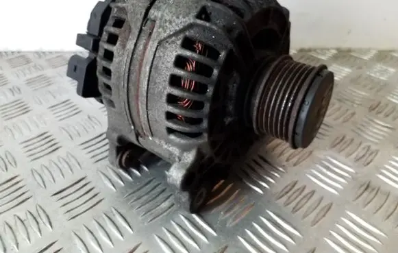 Volkswagen Golf IV Generator/alternator 028903028E