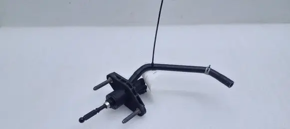 Suzuki SX4 S-Cross Clutch master cylinder KG156113