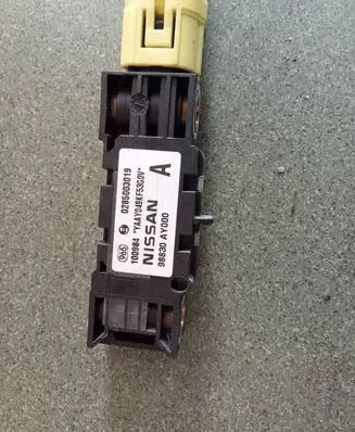 Nissan Micra Airbag deployment crash/impact sensor 0285003019 98830AY000
