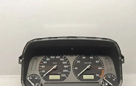 Volkswagen Golf III Speedometer (instrument cluster) 1H0919860D