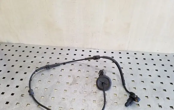 Citroen Xsara Picasso ABS brake wheel speed sensor 0265007665