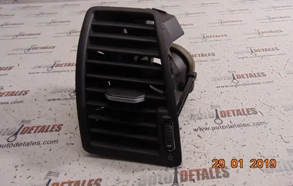 Volvo XC90 Dashboard side air vent grill/cover trim 3409398