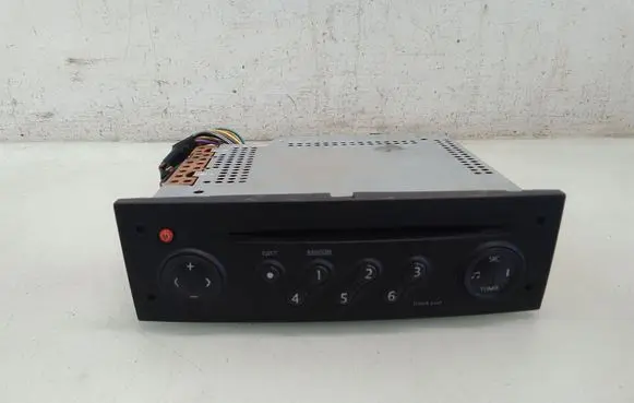 Radio/CD/DVD/GPS head unit