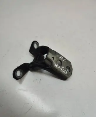 Nissan Juke I F15 Front door upper hinge