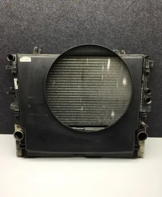 Mercedes-Benz Vito Viano W639 Radiator set A6395010401 A6395010301