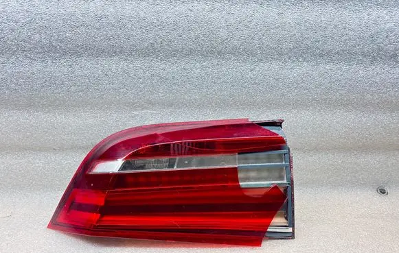 BMW X5 F15 Tailgate rear/tail lights 011298 188851 0DS100