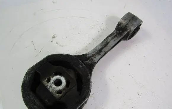 Skoda Fabia Mk1 (6Y) Gearbox mounting bracket 