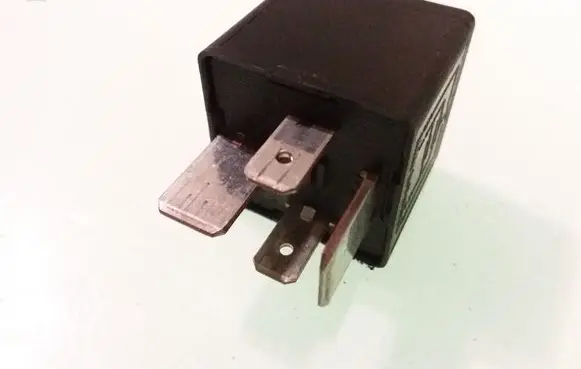 Ford Galaxy Other relay 7M0951253A 95VW10K705CA