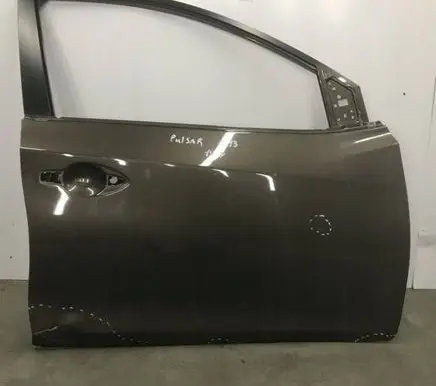 Nissan Pulsar Front door