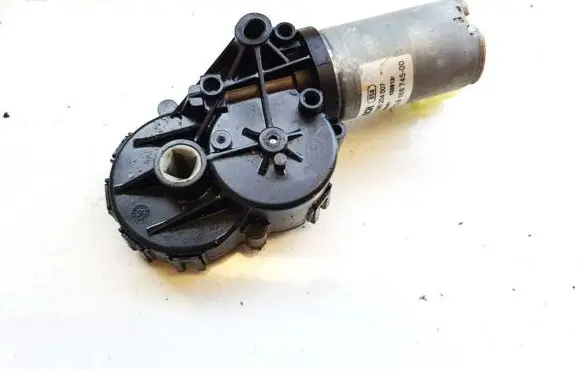 BMW 5 E60 E61 Seat adjustment motor 0390204007 5210-9168745-00