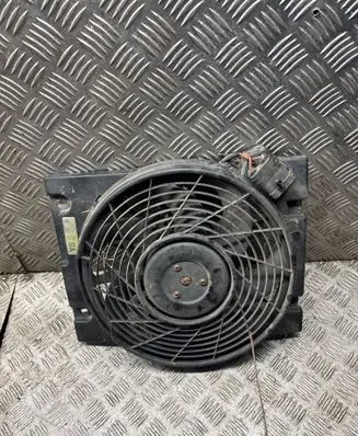 Opel Zafira A Radiator cooling fan shroud 3135103