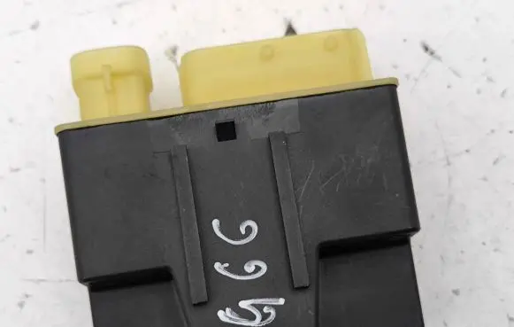 Glow plug pre-heat relay