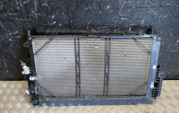 Volvo XC90 Coolant radiator 31457613