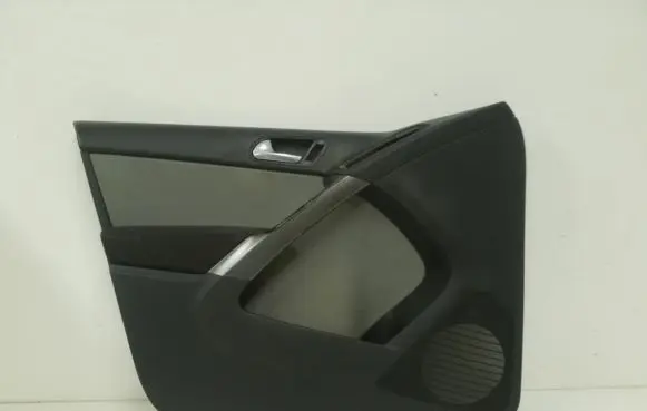 Volkswagen Tiguan Front door card panel trim 5N0867011