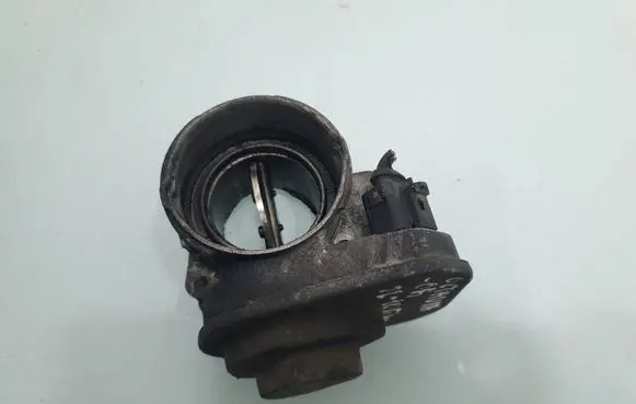 Skoda Octavia Mk2 (1Z) Throttle valve 038128063C