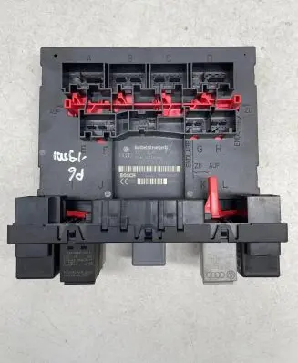 Volkswagen PASSAT B6 Comfort/convenience module 3C0937049J F005V00530 H377S1301