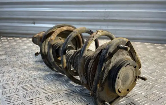 Toyota Prius (XW20) Front shock absorber/damper