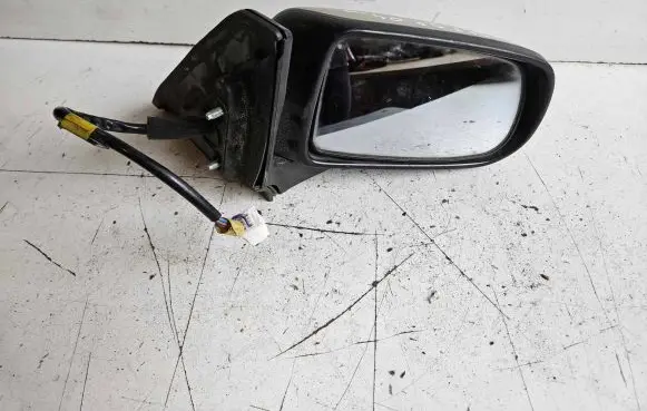 Mazda 323 F Front door electric wing mirror E13010089