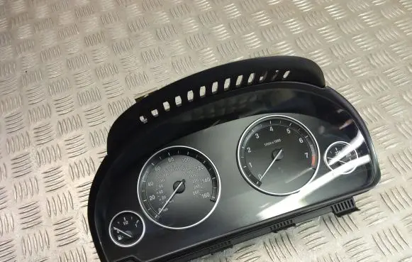 BMW X3 F25 Speedometer (instrument cluster) 6844008