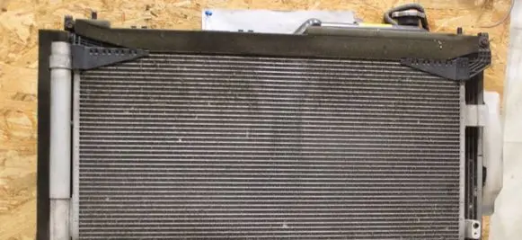 Subaru Forester SJ Coolant radiator