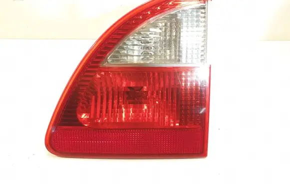 Tailgate rear/tail lights