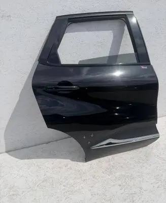 Renault Captur Rear door