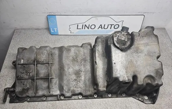 BMW 5 E39 Oil sump 2248645