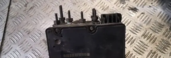 Volvo V70 ABS Pump 8671224