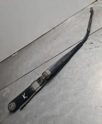 Iveco Daily 35 - 40.10 Front wiper blade arm 800005697B