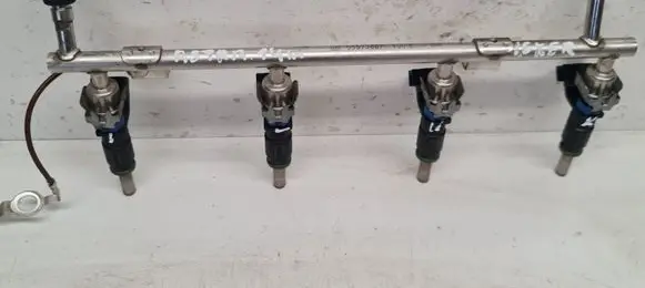Opel Astra J Fuel injectors set 55573667 55562599 E101C05974