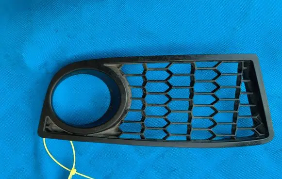 BMW 1 F20 F21 Front bumper lower grill 8048968