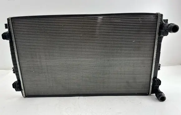 Audi A3 S3 8V Coolant radiator 2002039