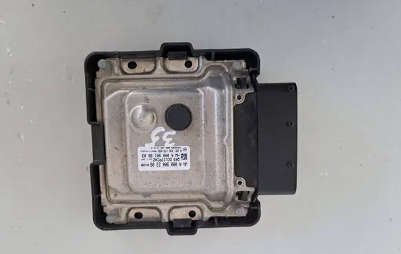 Mercedes-Benz Sprinter W906 Reducing agents exhaust control unit A0009002308 A0009019603 0281032176