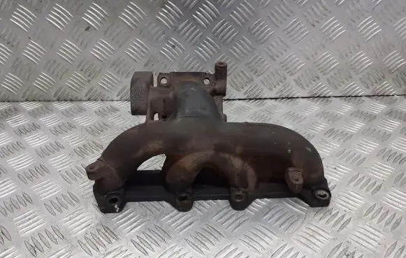 Alfa Romeo 147 Exhaust manifold