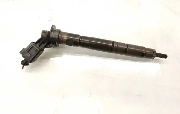 Audi A5 8T 8F Fuel injector SB5VELS