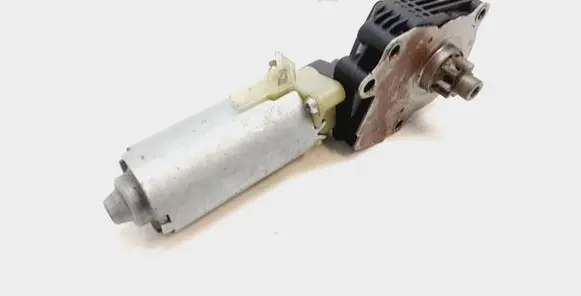 Volvo XC60 Seat adjustment motor 0130002526