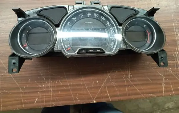 Citroen C5 Speedometer (instrument cluster) 9665368980