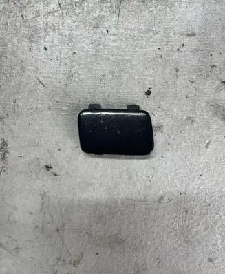 BMW 1 E81 E87 Front tow hook cap/cover 51117166581