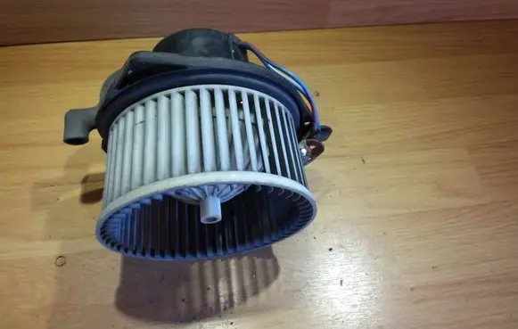 Nissan Primera Heater fan/blower 4872330350