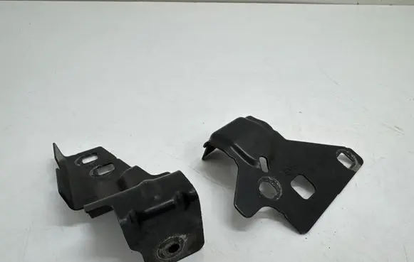 Jaguar E-Pace Fender mounting bracket L9C316151AB