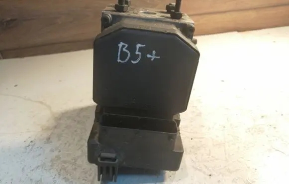 Volkswagen PASSAT B5.5 ABS Pump 0273004573 182547