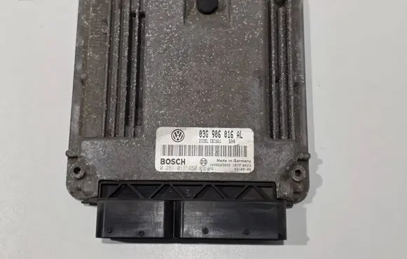 Volkswagen Touran I Engine control unit/module 03g906016al