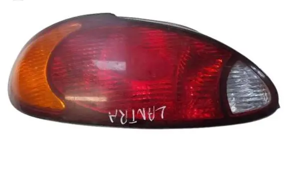 Hyundai Lantra II Rear/tail lights