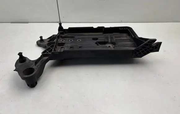 Volkswagen Golf VII Battery tray 5Q0915321J
