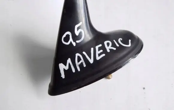 Ford Maverick Radio antenna 