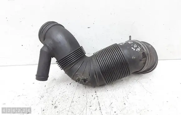 Audi A3 S3 8P Air intake hose/pipe 3C0129654