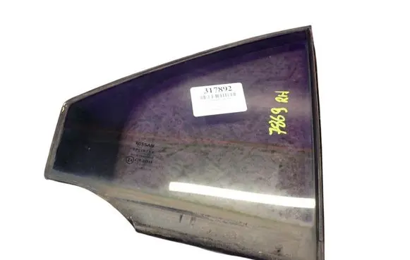 Nissan Primera Front door window glass four-door 