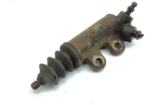 Toyota Avensis T250 Clutch slave cylinder 